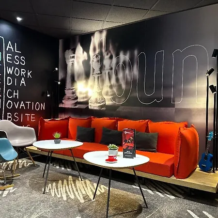 Ibis Hotel 3*